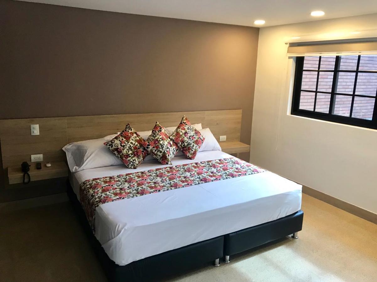 Hotel Poma Rosa Medellin Bagian luar foto
