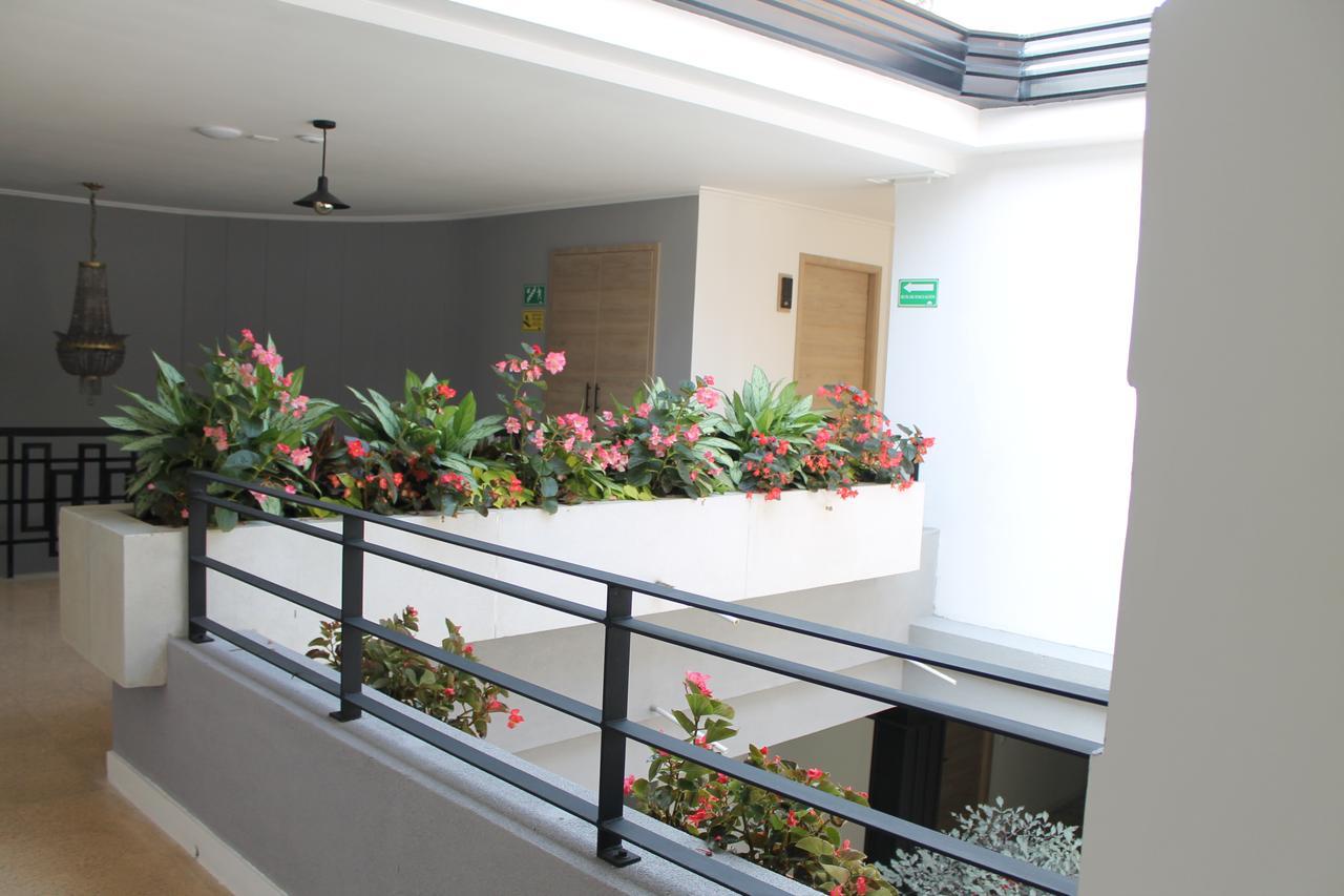 Hotel Poma Rosa Medellin Bagian luar foto